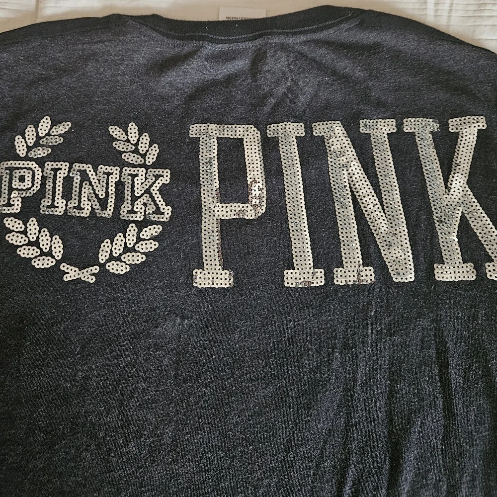PINK Victoria's Secret Tee with Sequin Logo Tag - Picture 4 of 5